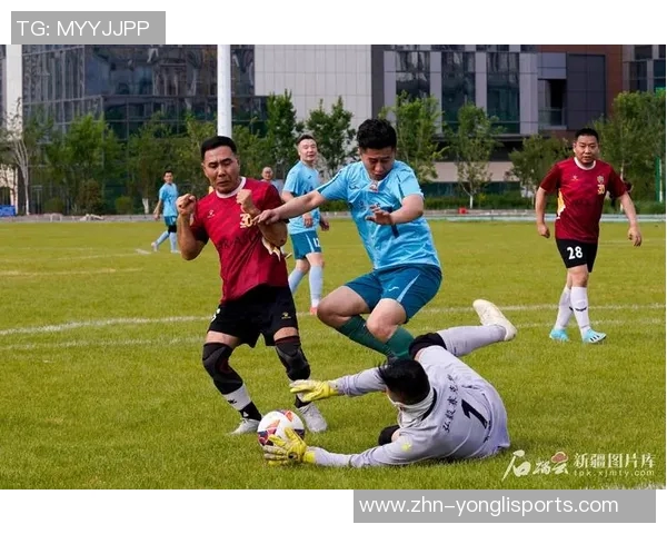 新疆天山雪豹足球俱乐部奋勇拼搏展现青春风采助力中国足球发展新篇章